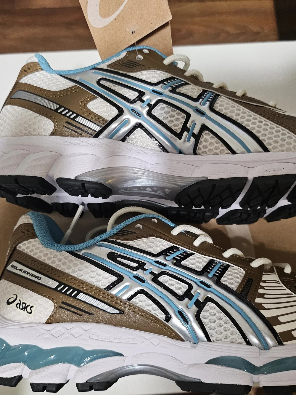 NWT ASICS x KITH Women's Sneakers in White Size Womens 7.5, 9/Mens 6, 7.5 - Picture 5 of 12
